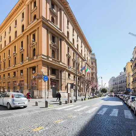 Grand Tour 4rooms Nocleg ze śniadaniem 2*